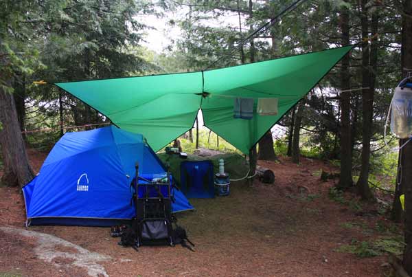 Lake Agnes tent setup